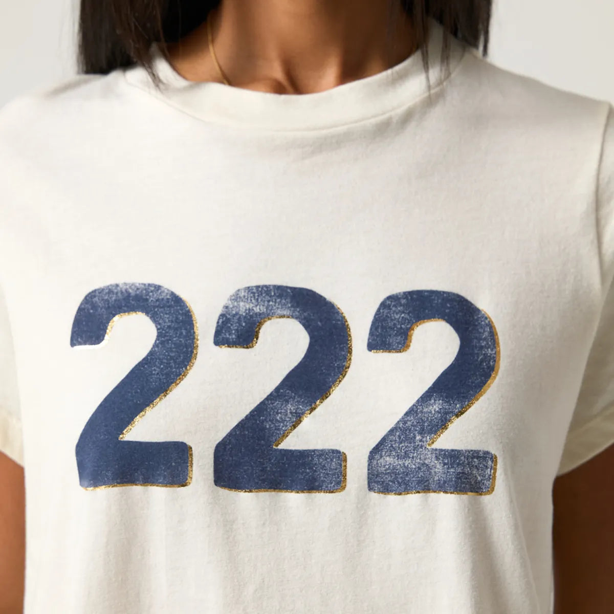 222 Lila Vintage White Tee