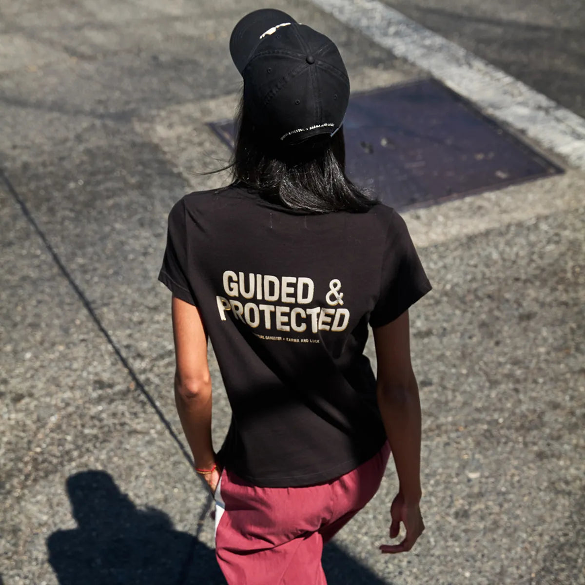 444 Lila Black Tee