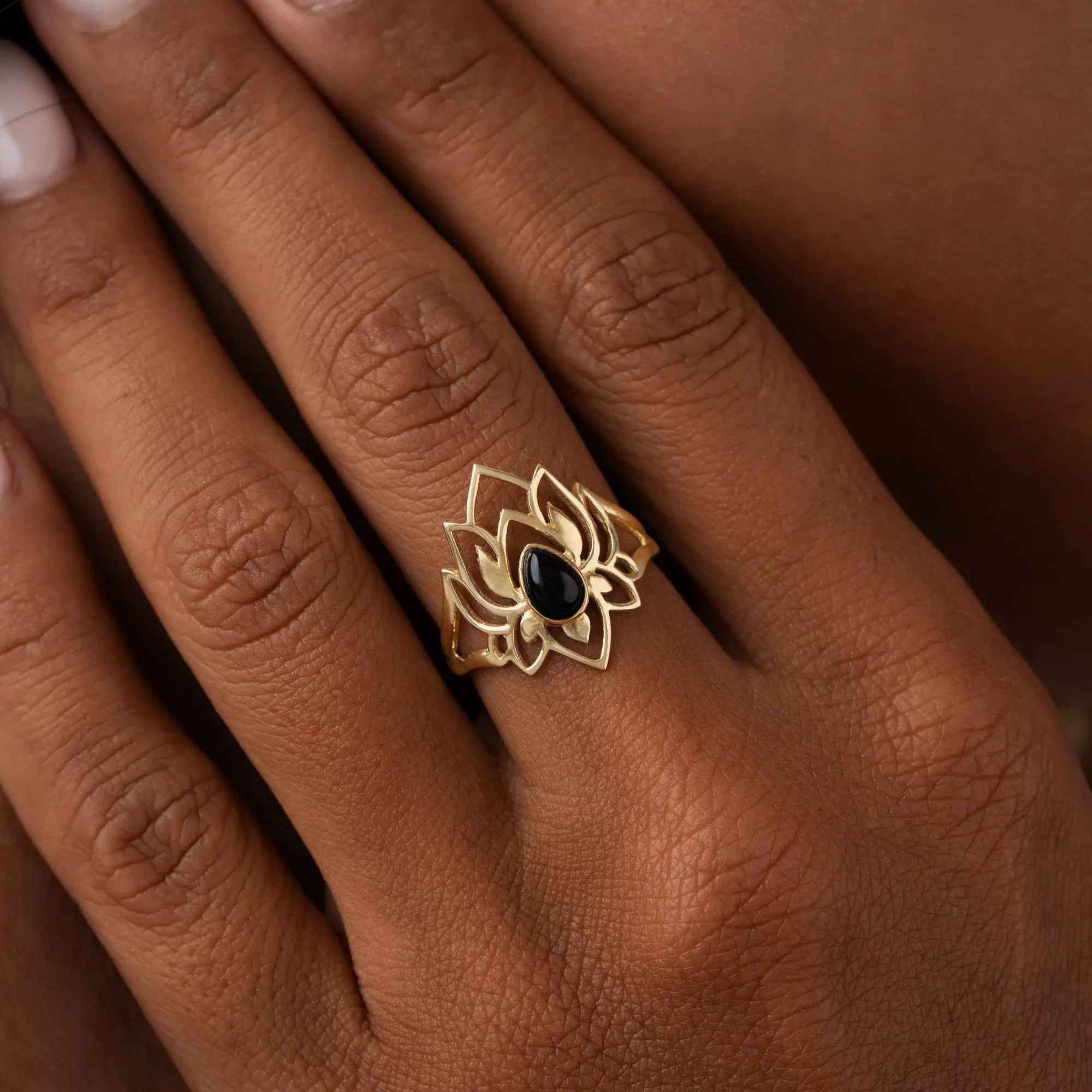 Lotus Grace Royale Onyx Gold Ring