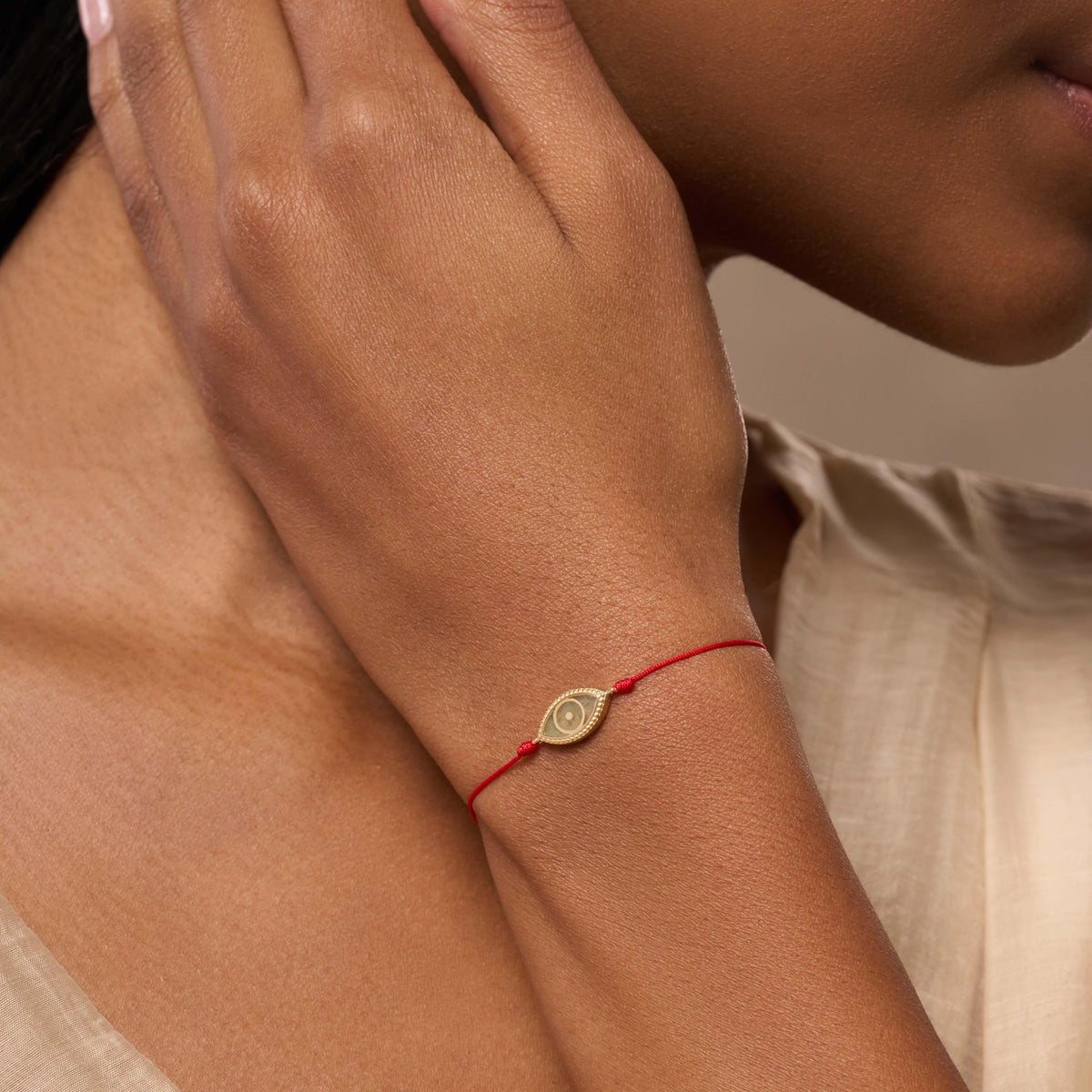 Spirit’s Innovation Evil Eye Peridot Red String Bracelet