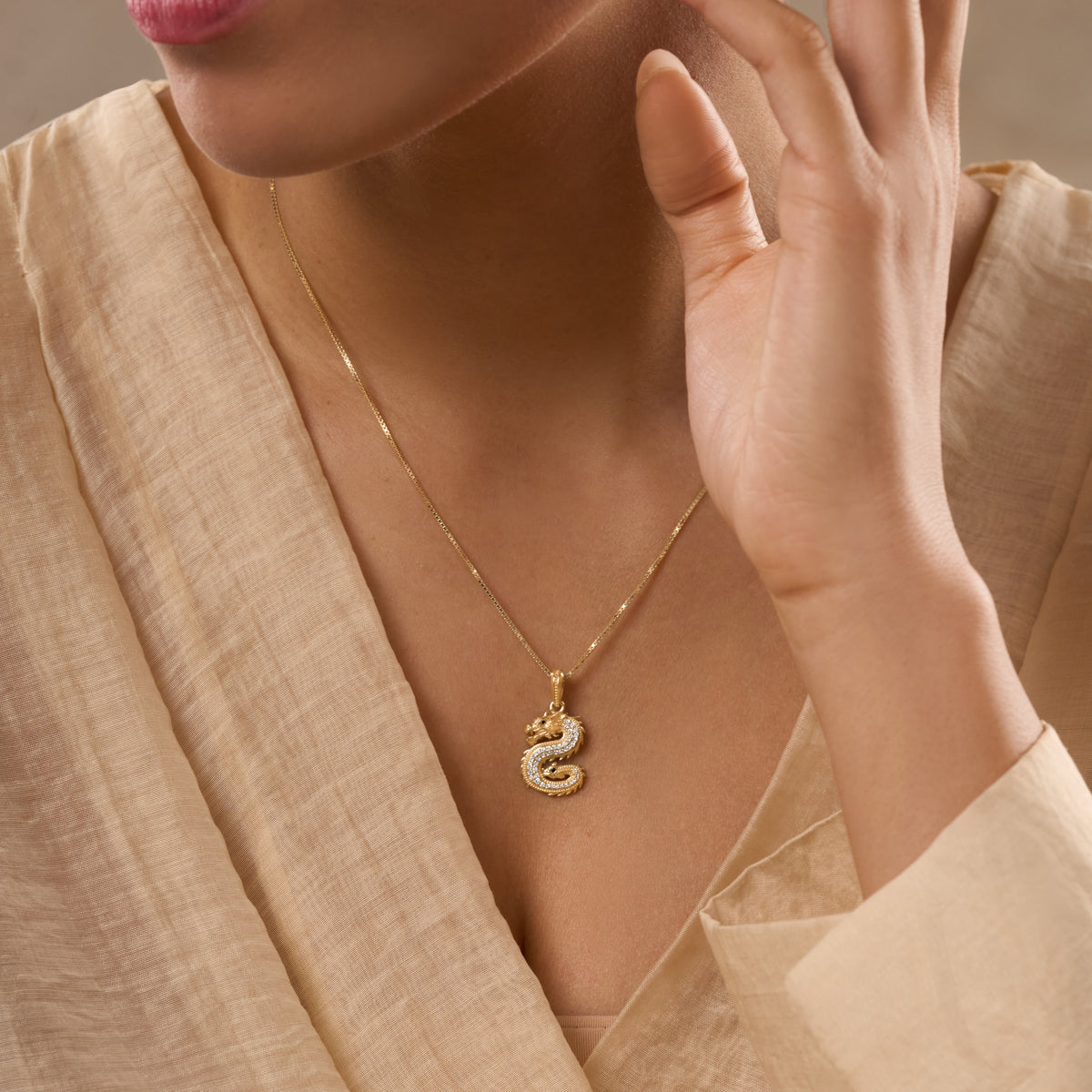 House Advantage Gold Hamsa Spade Vegas Necklace – image 2
