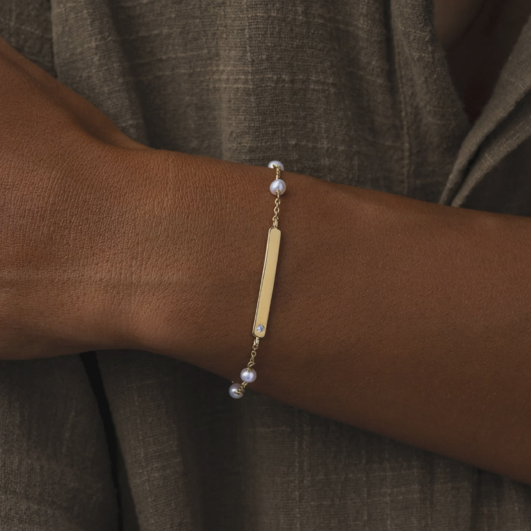 Written in Luck Pearl Engravable Bracelet – image 5